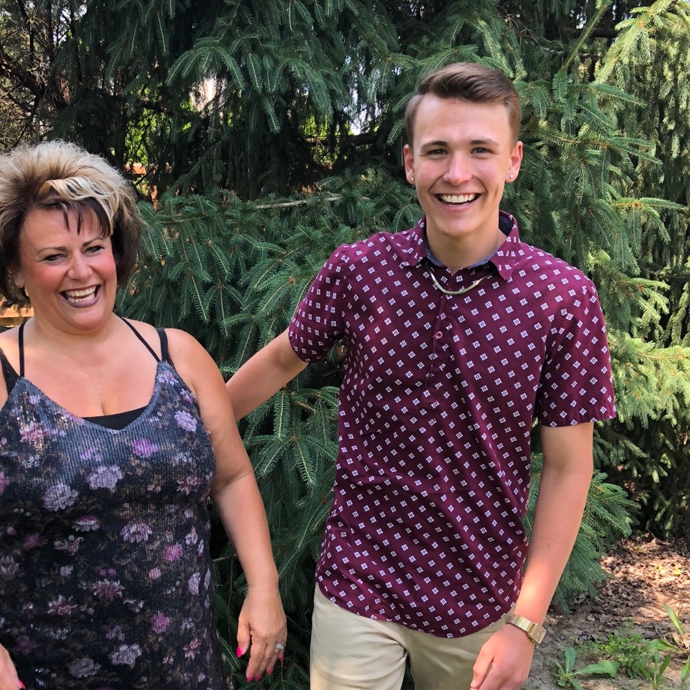 Meet your Posher, Mark